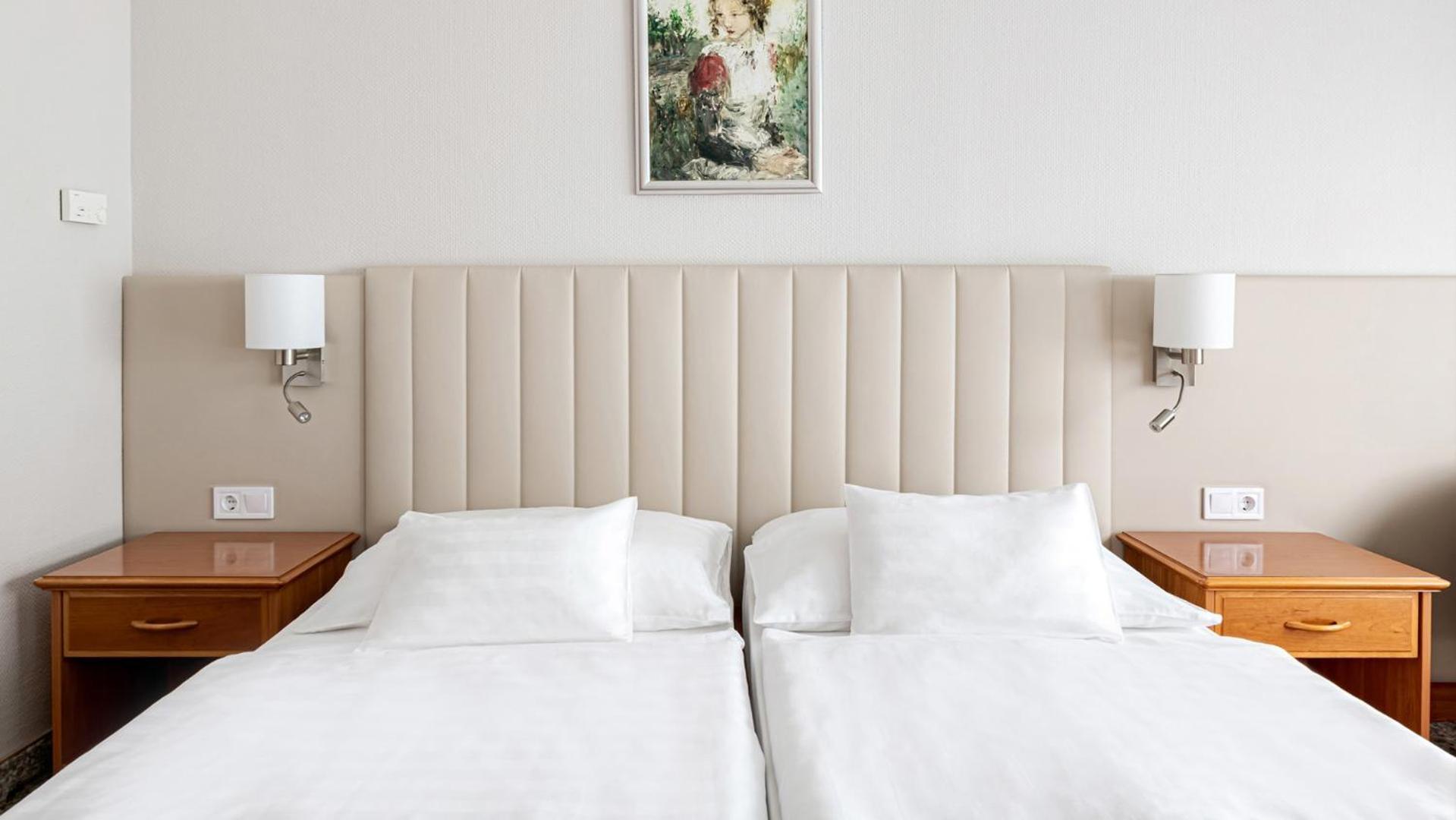 Hotel Carbona Thermal Spa Heviz Ngoại thất bức ảnh